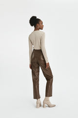 ROSA | Slim Fit Crew Neck in Beige