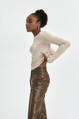 ROSA | Slim Fit Crew Neck in Beige