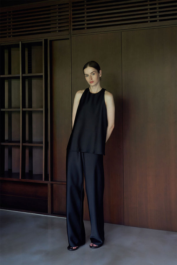 Tan Pants | Black
